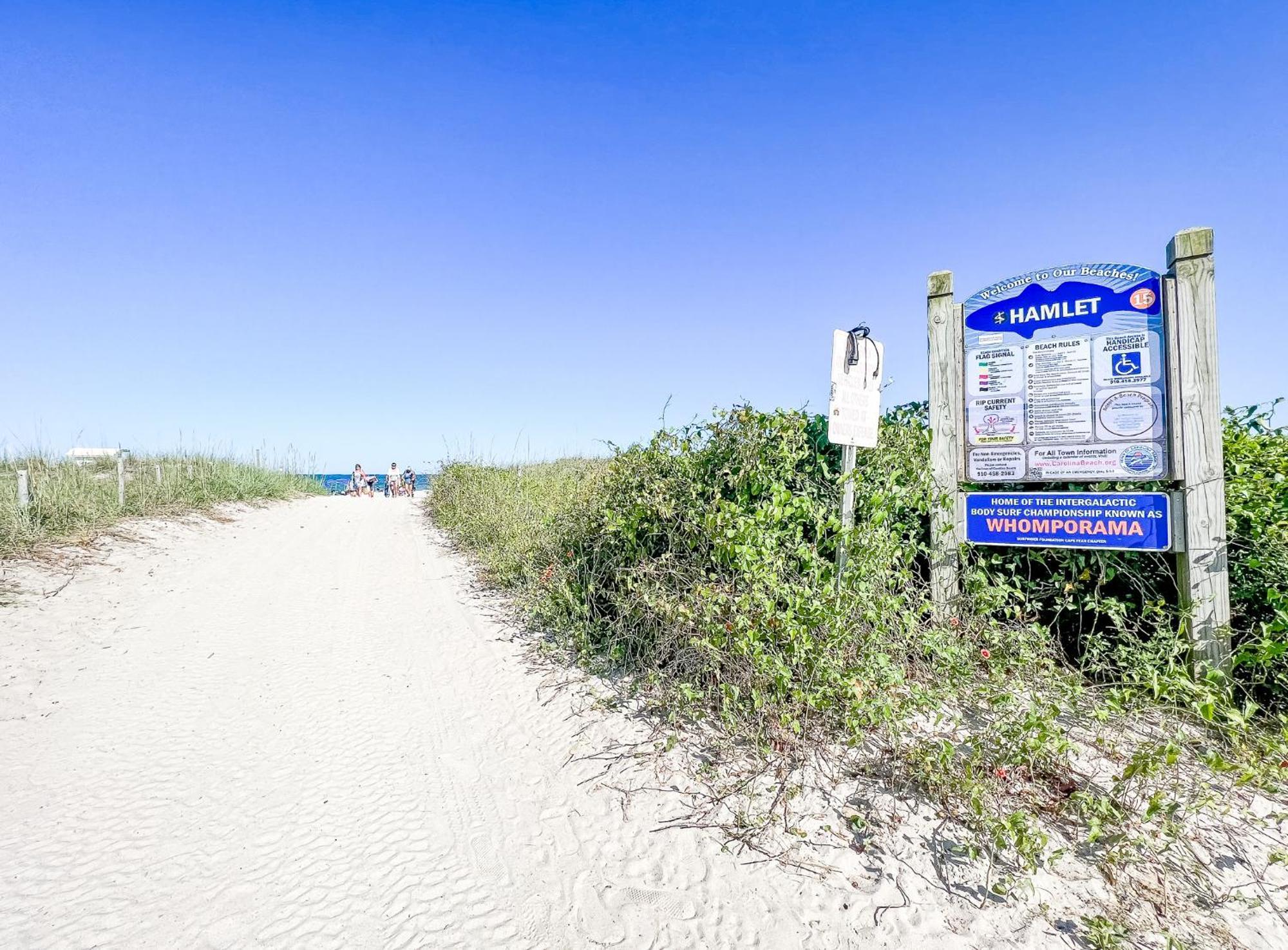 Cozy Beach Condo Sleeps 6 Pool カロライナビーチ エクステリア 写真