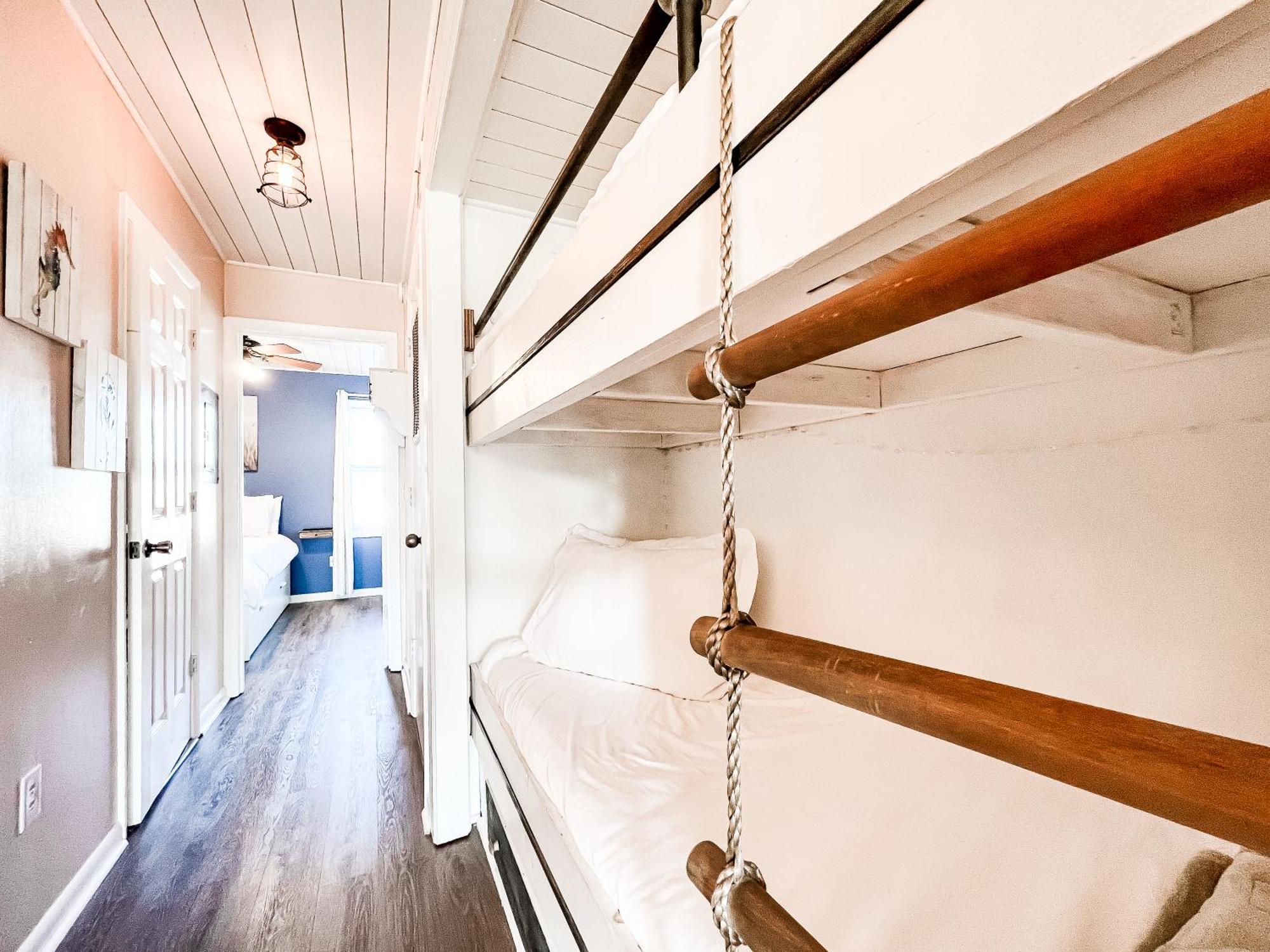 Cozy Beach Condo Sleeps 6 Pool カロライナビーチ エクステリア 写真