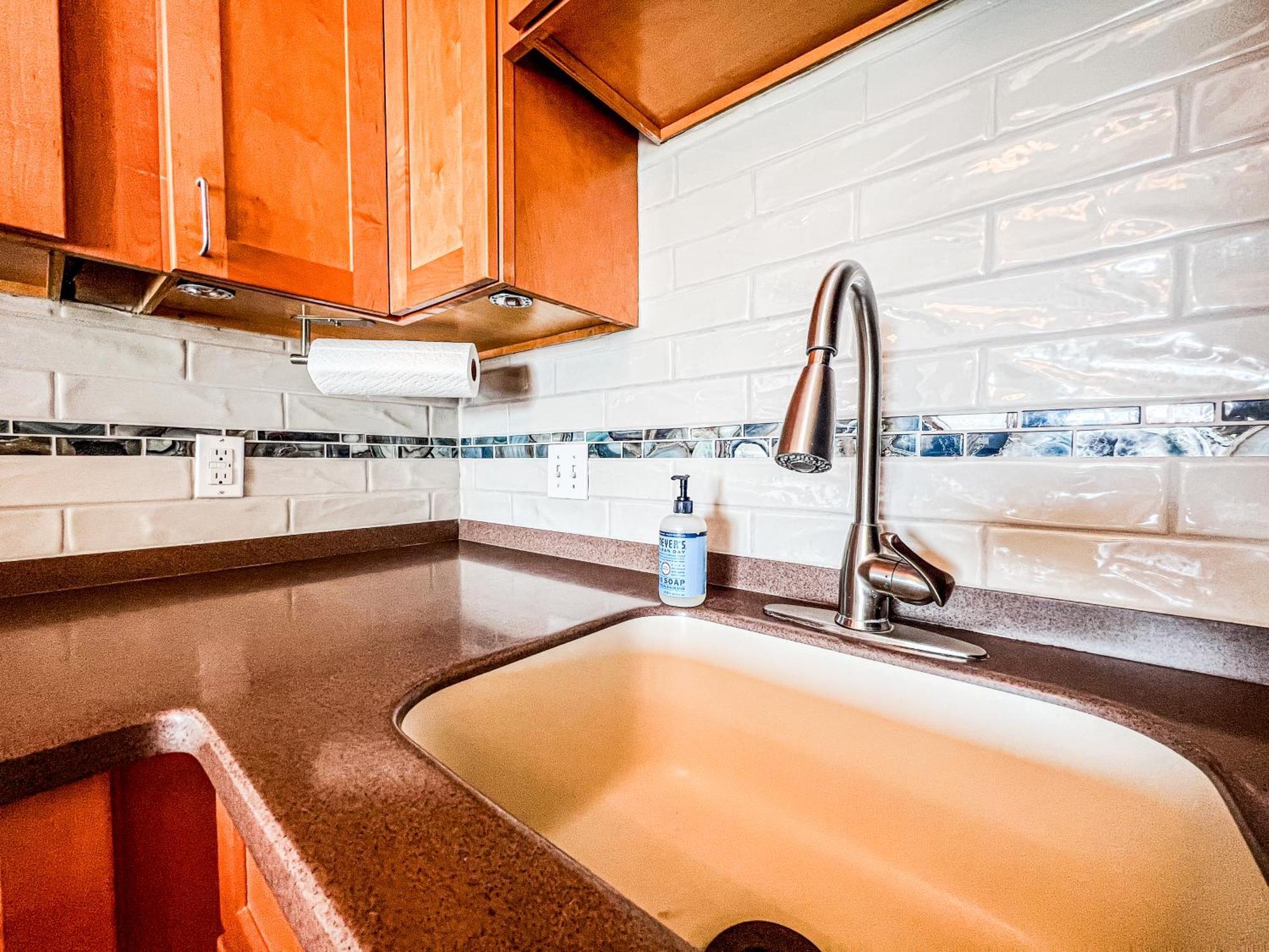 Cozy Beach Condo Sleeps 6 Pool カロライナビーチ エクステリア 写真