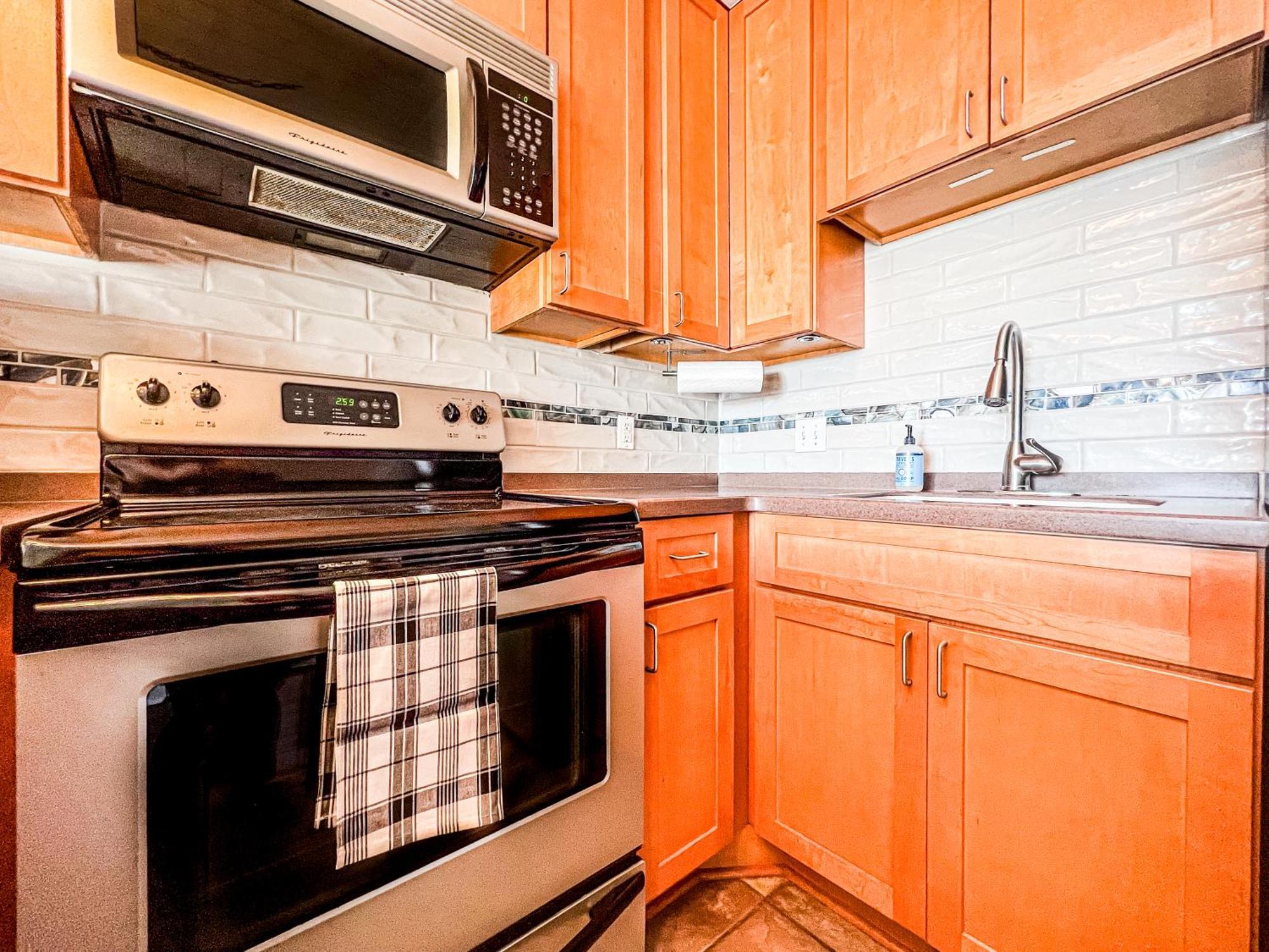 Cozy Beach Condo Sleeps 6 Pool カロライナビーチ エクステリア 写真