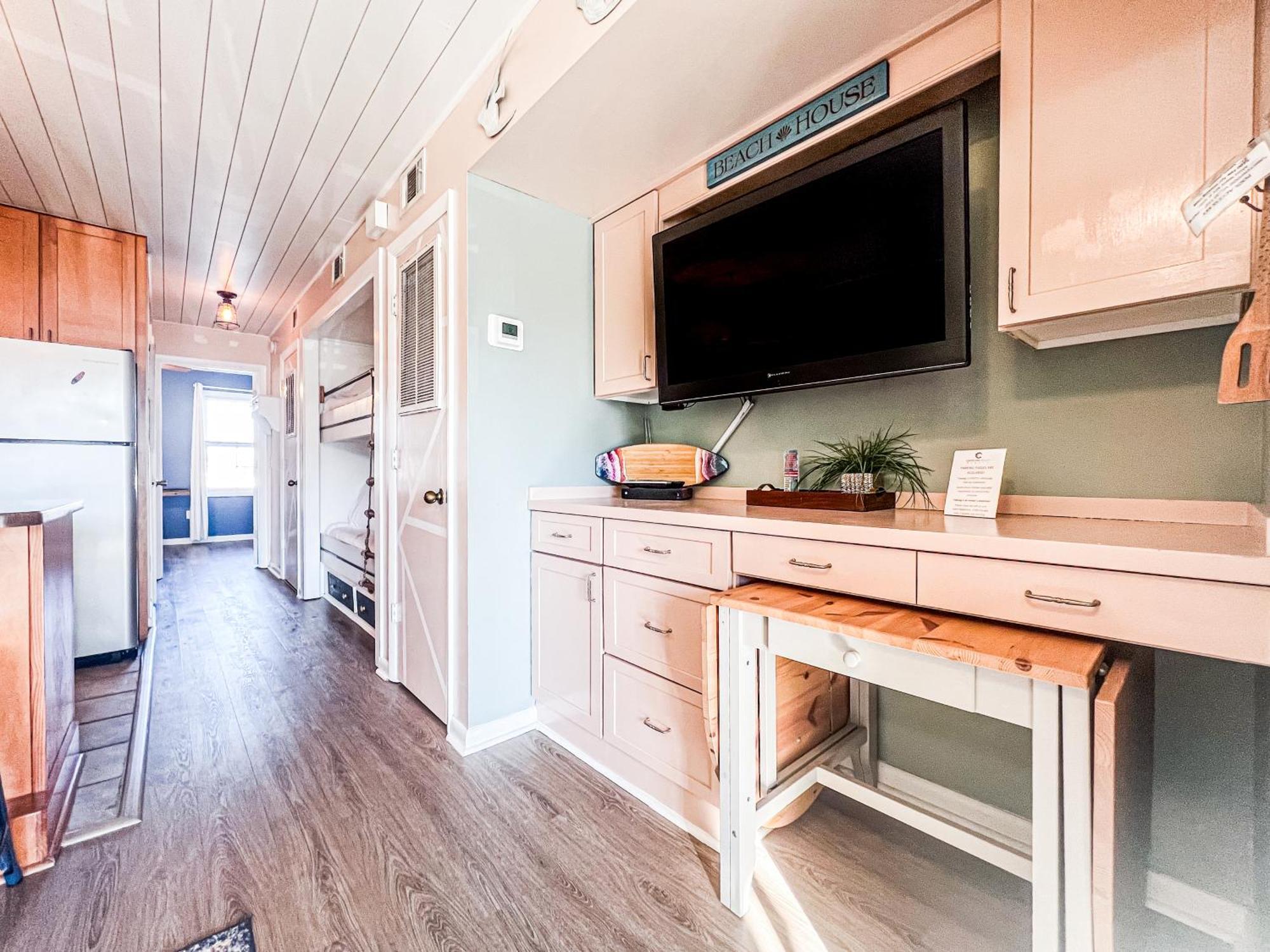 Cozy Beach Condo Sleeps 6 Pool カロライナビーチ エクステリア 写真